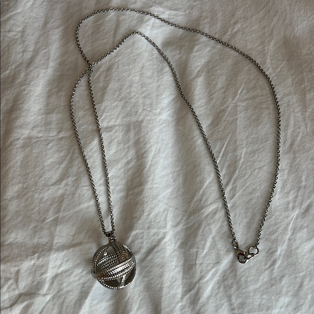Silver Pendant Necklace